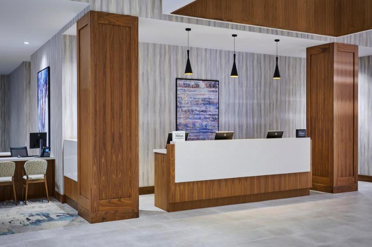 Отель Doubletree By Hilton Windsor, On Экстерьер фото