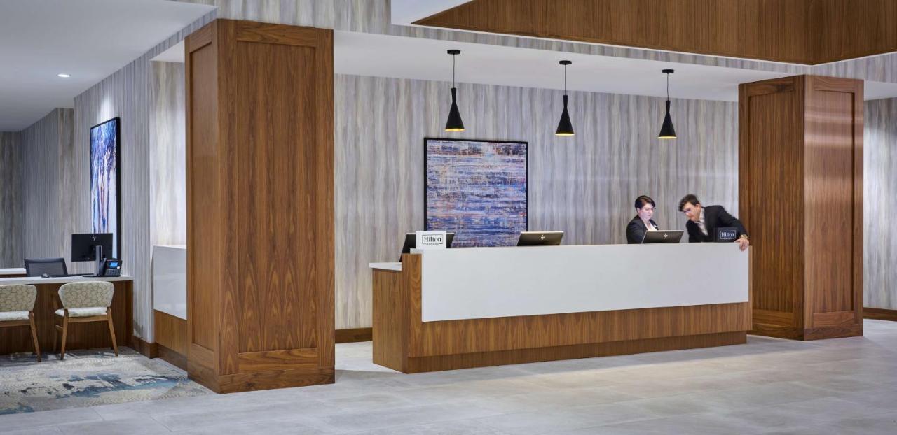 Отель Doubletree By Hilton Windsor, On Экстерьер фото