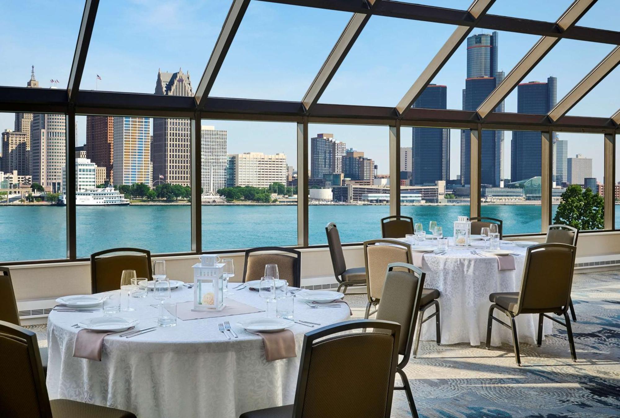 Отель Doubletree By Hilton Windsor, On Экстерьер фото
